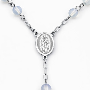 medalion decorativ din inox pe rozariu religios din opal